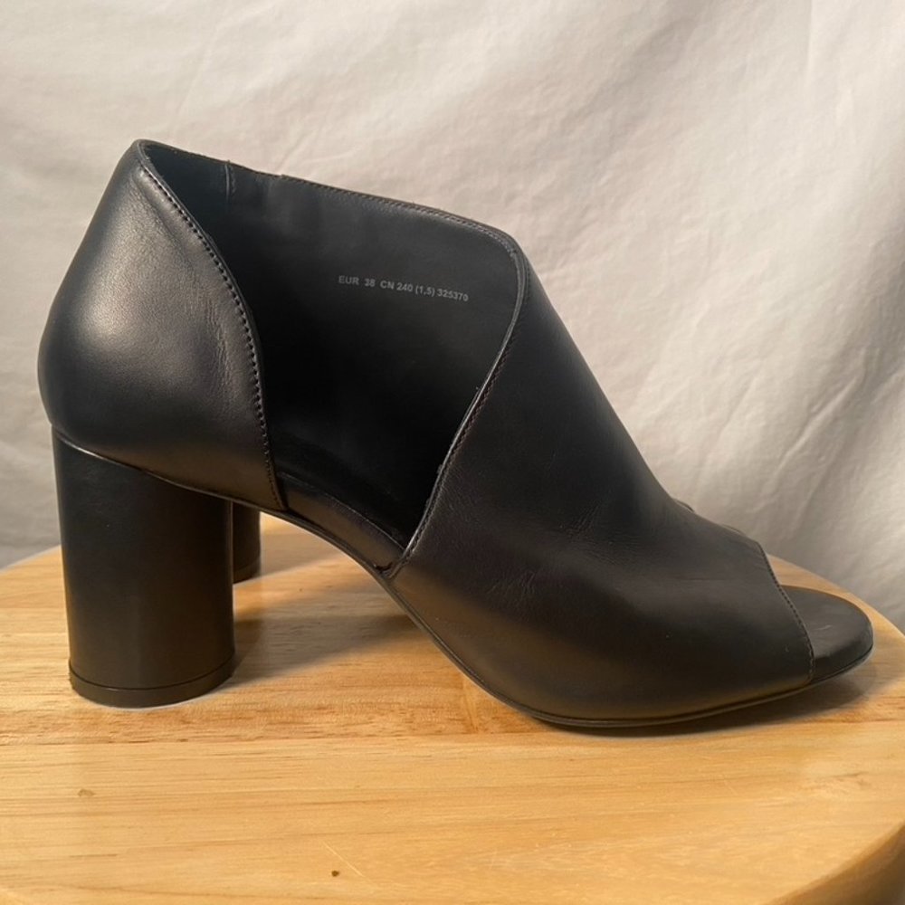 Gorgeous comfy open toe round heels black leather COS shoes